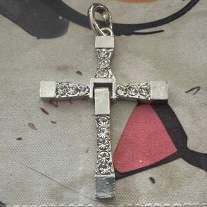 Rhinestone Cross Pendant Necklace Silver Tone